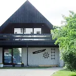 Pensjonat Kapitaenshaus-lassen-zimmer-nes-puek 3*