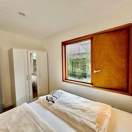 Kapitaenshaus-lassen-zimmer-nes-puek بيت ضيافة فيسترلاند